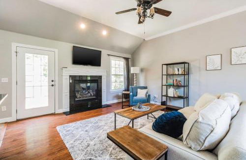 Bella Vista Casa | Blue Bird House Private Access to Back 40 Trail