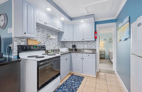 Yarmouth Cabaña | Blue Bird's Nest – Cozy Cottage Steps from Nantucket Sound