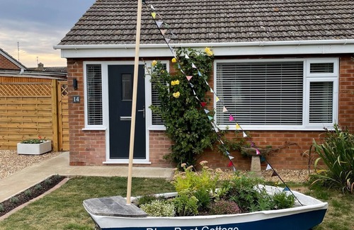 Sutton-on-Sea Cabaña | Blue Boat Cottage, Sutton on Sea - beautiful, dog friendly, cosy cottage