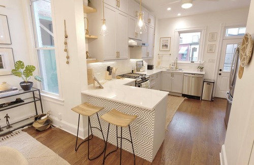 Eckington Casa | Blue Brick Haven in Union Market - Parking