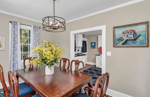 Lexington Casa | Blue Bungalow | 2BR 1BA | Lexington