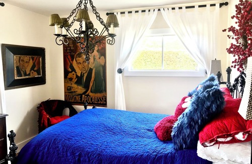 Oak Park Apartamento | Blue Bungalue@The Whiskey Hotel, a Funky Penthouse