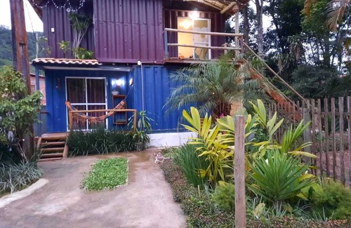 Paraty Apartamento | Blue container house
