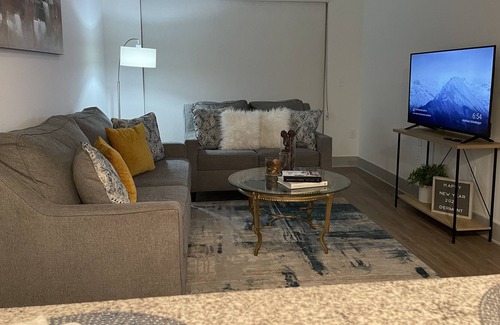 Cabbagetown Apartamento | Blue Cove on the Beltline - 5 min from PCM!