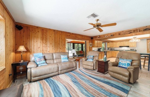 Dunnellon Casa | Blue Cove River Retreat-Waterfront, Pet Friendly