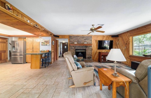 Dunnellon Casa | Blue Cove River Retreat-Waterfront, Pet Friendly