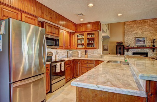 Canyon Lake Condominio | Blue Diamond Retreat by RedAwning