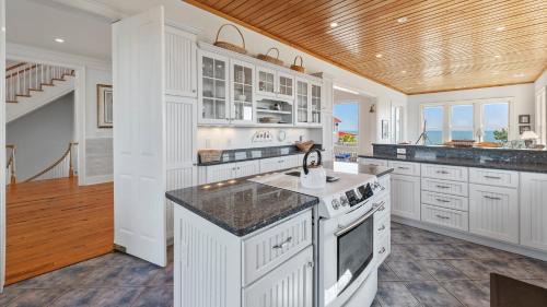Debordieu Colony Casa | Blue Dolphin home by Peace Vacations