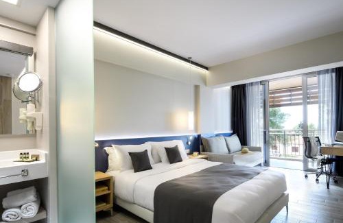 Ormilia Complejo | Blue Dolphin Hotel