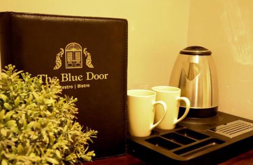 Bundi Casa | Blue Door