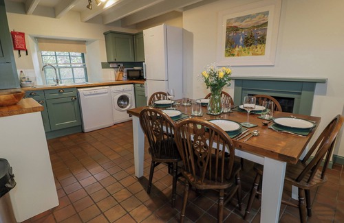 Kirkcudbright Cabaña | BLUE DOOR - KIRKCUDBRIGHT, pet friendly in Kirkcudbright