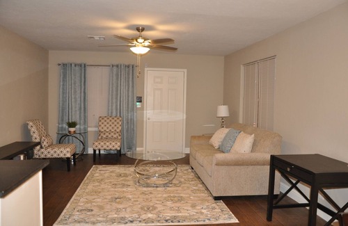 Central Oklahoma City Casa | PUERTA AZUL LUGAR II. Por OU Medical, State Capitol, Bricktown, Downtown