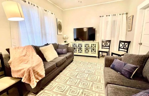 Hattiesburg Casa | Blue Dove Villa - Spacious 3 Bed/2 Bath Home