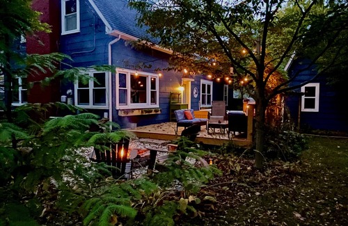 Yellow Springs Casa | Blue Dream in Yellow Springs: hot tub, sauna, fireplace. Near downtown.