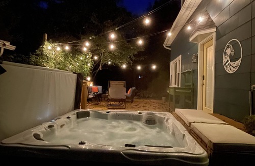 Yellow Springs Casa | Blue Dream in Yellow Springs: hot tub, sauna, fireplace. Near downtown.