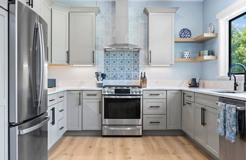 Glen Arbor Casa | Blue Dune Summary: Ne