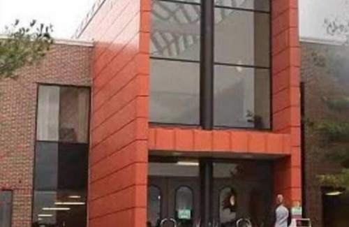 Ottumwa Casa | Blue Fern Hotel - Nestled Away Loft Space