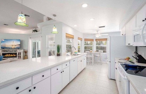 Pelican Casa | Blue Fish - Cozy vacation rental in Cape Coral
