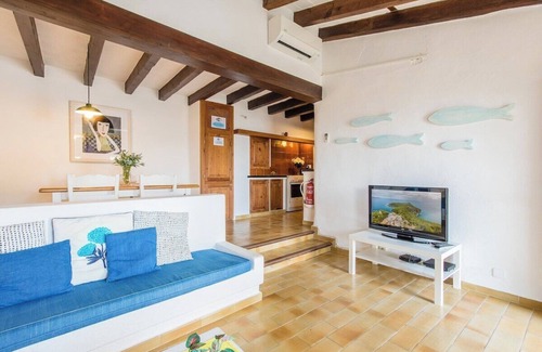 Cala San Vicente Chalet De Esquí | Blue fisherman house 3 By home villas 360