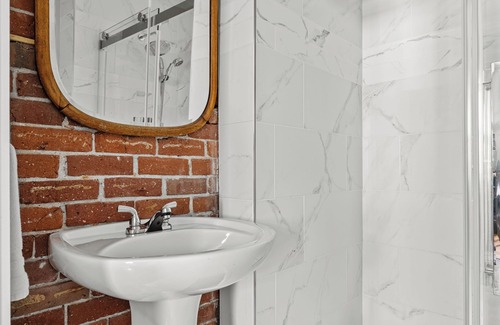 Downtown Halifax Apartamento | Blue George Suite Historic DT