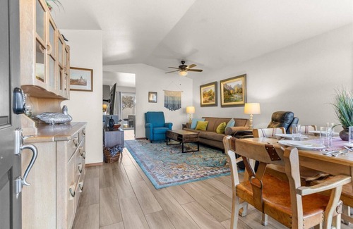Coeur d'Alene Casa | Blue Grass Bungalow: Pet-Friendly CDA Retreat with Backyard & BBQ, Near Hiking, Dining & Downtown!