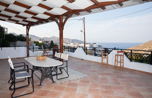Leros Casa | Blue Heaven. Enjoy Sun and Magnificent View in a Peaceful Garden.