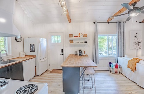 Central Frontenac Chalet De Esquí | Blue Heron- Bright 2 Bedroom Cottage