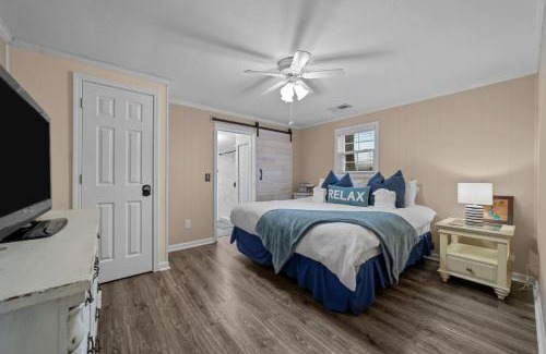 Albemarle Casa | Blue Heron Bungalow at Lake Tillery