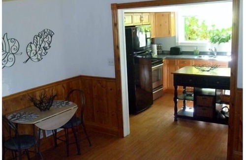 Lake of Bays Apartamento | Blue Heron Cove c / w Algonquin Pass y raquetas de nieve. ¡Traiga a su mascota gratis!