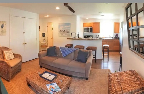 Livingston Casa | Blue Heron Cottage Cute Lake Front + Kayaks + Stars + Boat Launch & Slip