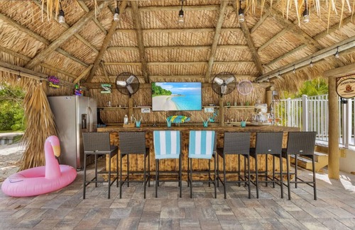 Bokeelia Casa | Blue Heron * fish, boat, wine, dine, relax, repeat