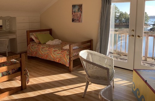 Deltaville Casa | Blue Heron House: Renovado Waterfront!