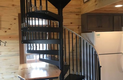 Guild Cabina | Blue Heron Treehouse bañera de hidromasaje Chattanooga 17 millas cerrada.