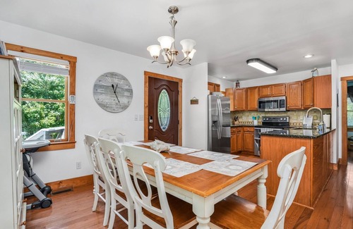 Chincoteague Casa | Blue Heron's Hideaway - A Trusted Guest Favorite for Spacious Comfort!