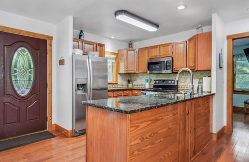 Chincoteague Casa | Blue Heron's Hideaway - A Trusted Guest Favorite for Spacious Comfort!
