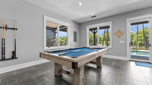 Lake Norman of Catawba Casa | Blue Heron by AvantStay Lakefront Dock Pool Theater Sleeps 22