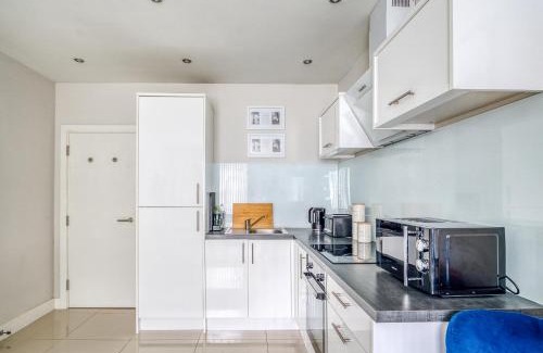 Gabalfa Apartamento | Blue Horizon 1-Bedroom Apartment Near Hospital
