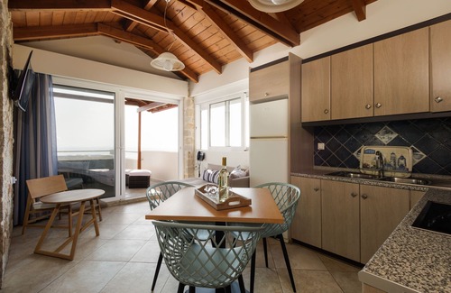 Astros Casa | Blue Horizon Suites
