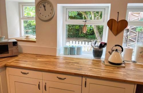 Elsdon Casa | Blue House Cottage