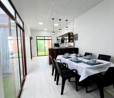 Bahía de la Academia Casa | Blue house