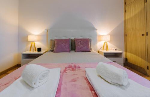 Praia de Santa Cruz Apartamento | Blue House in Santa Cruz with Sea View