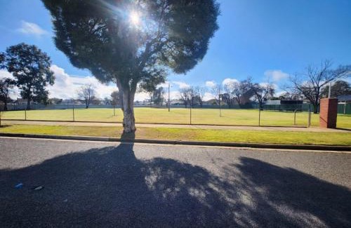 Cobram Casa | Blue House on Murray River