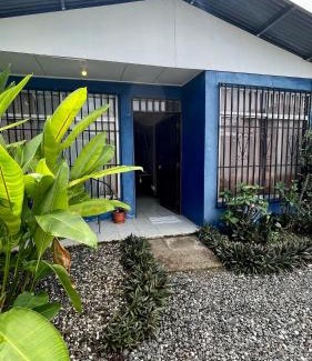Puerto Jiménez Casa | Blue House with Air-Conditioning