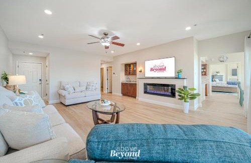 Highland Lake Estates Casa | Blue Hues & Lake Views