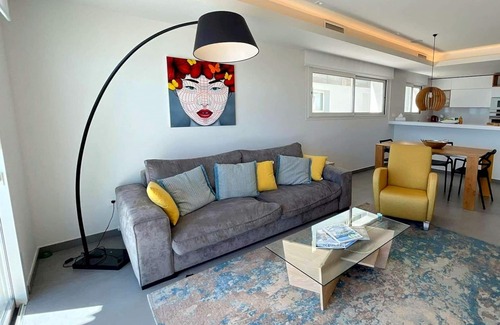 Cumbre del Sol Apartamento | Blue Infinity, A Stunning Luxury Apartment with Amazing Sea Views.
