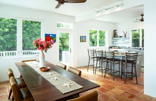 Estate Hansen Bay Villa | Blue Infinity: Oceanfront Villa~Endless Views with Full A/C & Solar Power