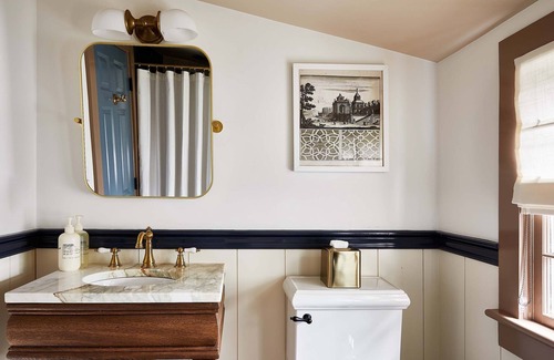 Nantucket Town Hotel | Blue Iris