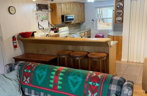 Rhinelander Casa | Blue Jay Cabin