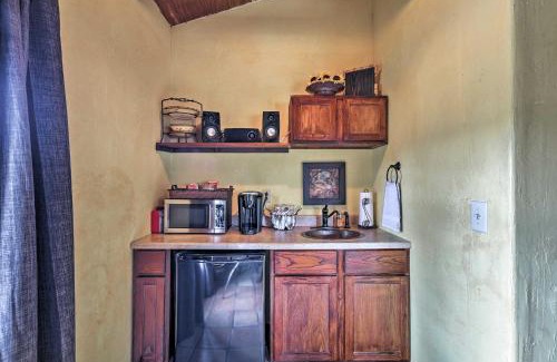 Pittsburg Apartamento | Blue Jay Cottage - Pittsburg Studio on Winery!
