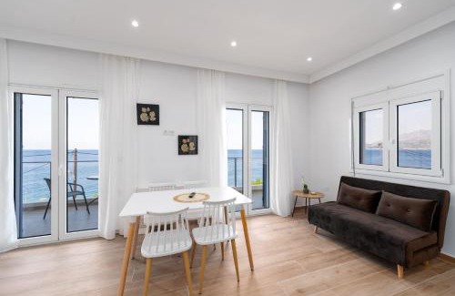 Paralia Porovitsis Apartamento | Blue Krathis - Luxury Seafront apartments